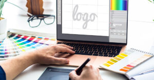 Logotip podjetja: 7 idej za prepoznavnost